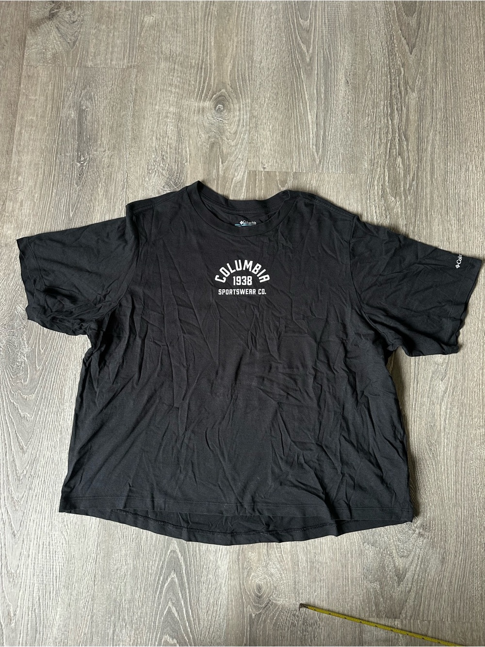 Women’s Columbia cropped T-Shirt